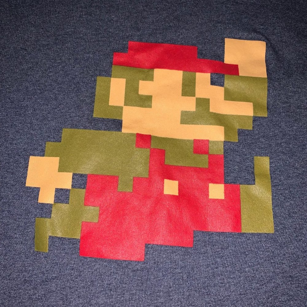 EUC! CLASSIC SUPER MARIO GRAPHIC T-Shirt Large